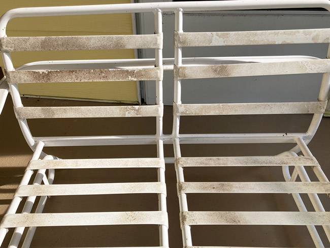 Patio furniture before cleaning