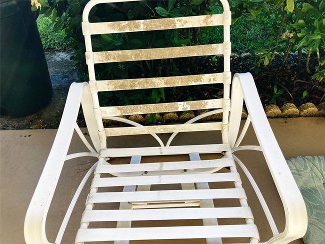 Patio furniture before cleaning